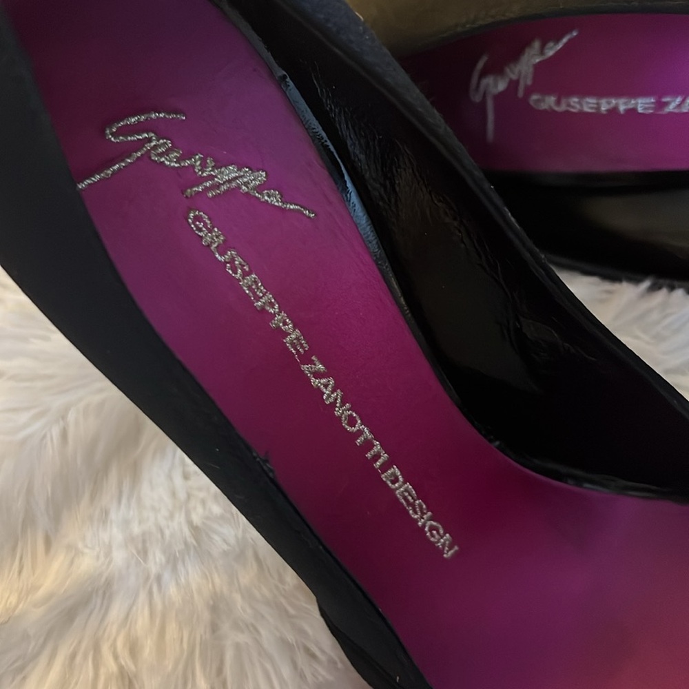 Giuseppe Zanotti Design VICINI Black Velvet /Hot Pink Detail Bow Luxury Heels - Picture 3 of 11
